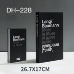 décoration moderne livre faux livres typographie minimaliste noir blanc gris