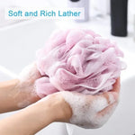 boule bain éponge nettoyage douce maille fine fluffy moderne rose clair vert anneaux noirs