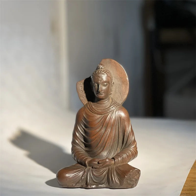 statue bouddha traditionnelle lisse brun foncé décoration maison religieuse ornement