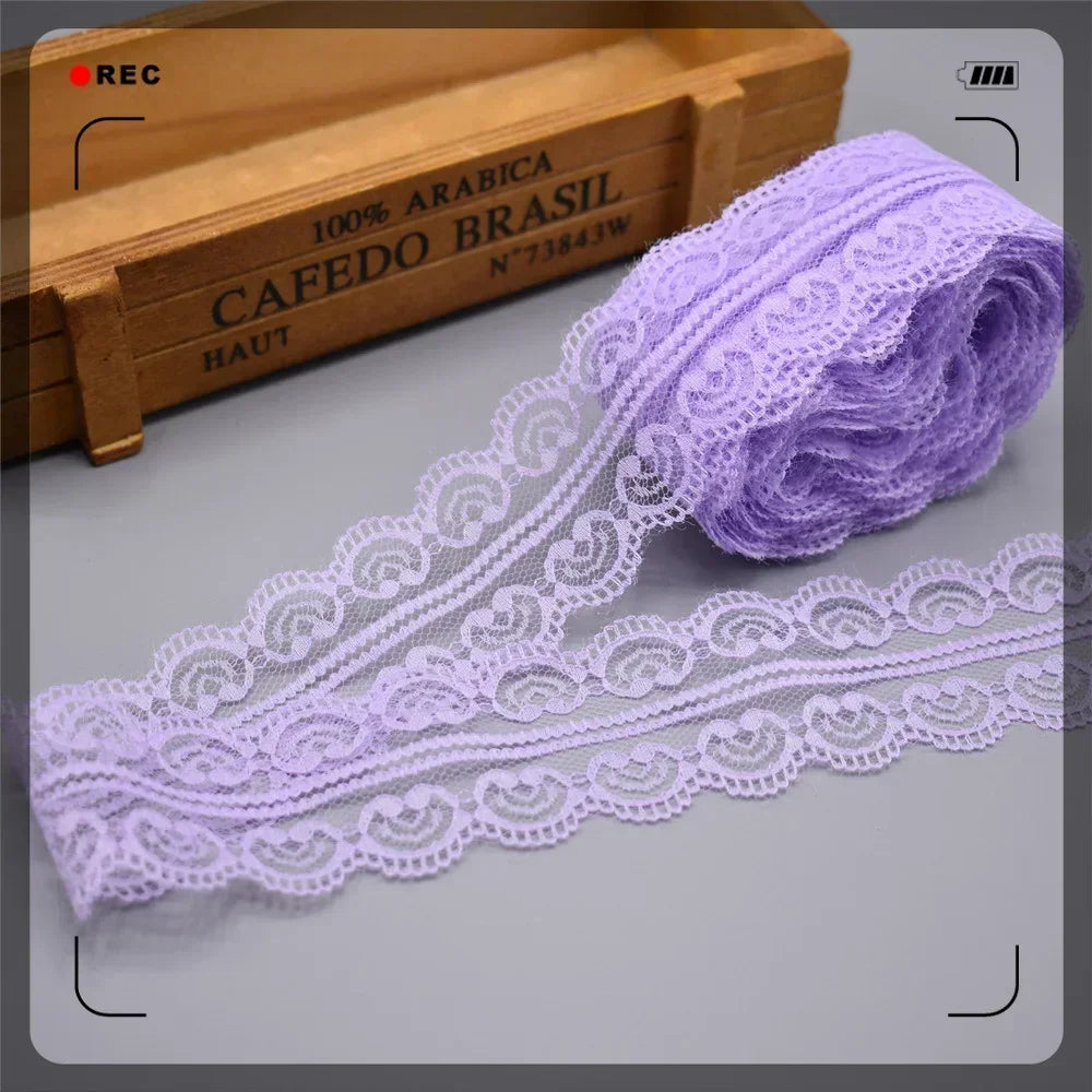ruban dentelle motif floral violet jaune rose noir vert menthe mariage décoration classique 9mètres