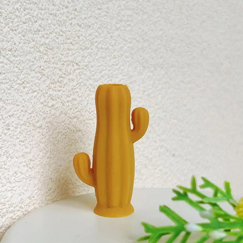vase miniature cactus jaune gris vert blanc decoration moderne maison poupée accessoire opaques enfants