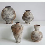 vases marron gris blanc texture marbrée artisanal rustique vase table nouveau classique post moderne