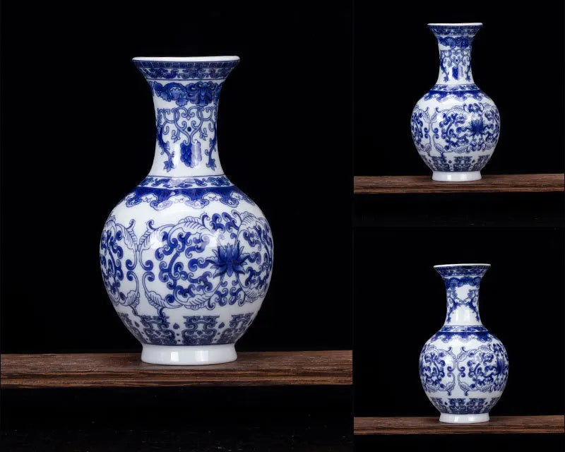 Élégants vases en porcelaine bleu et blanc présentant des motifs floraux et des éléments décoratifs traditionnels, disposés sur des étagères en bois.