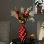 vase decoratif moderne texturé lignes ondulées rouge blanc noir argenté minimaliste table
