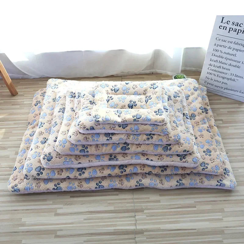 tapis doux confortable chiens chats bleu clair beige gris rose blanc marron imprimé pattes