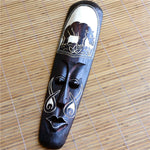 Masque mural bois thaïlandais magenta vue de face