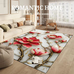 Le tapis arborant de magnifiques fleurs de couleur rouge vif crée une ambiance chaleureuse et romantique dans cette pièce spacieuse et lumineuse.