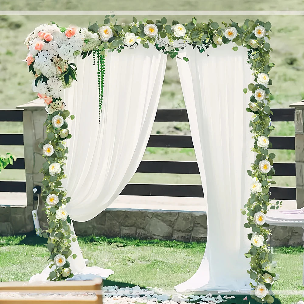 guirlande eucalyptus roses blanches fleurs decoration table mariage anniversaire exterieur vert blanc