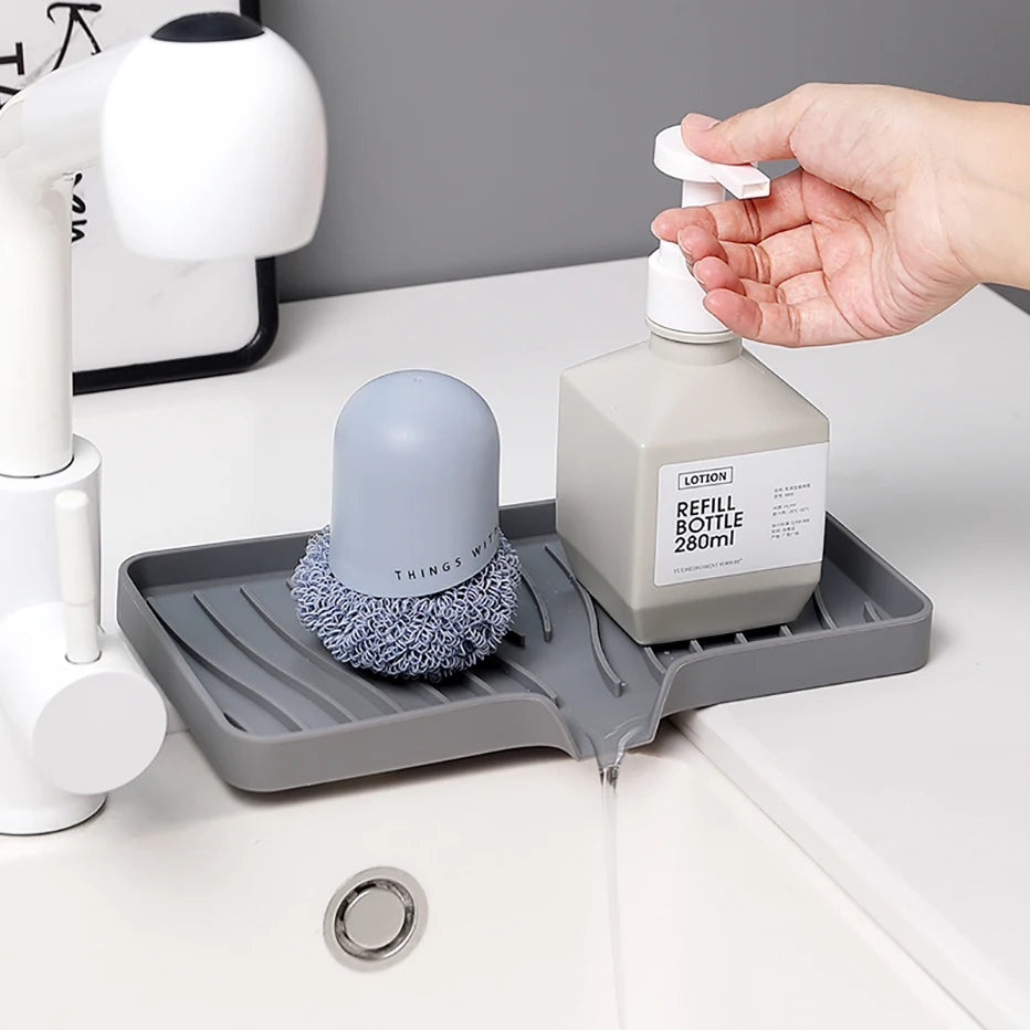 support savon silicone auto drainant moderne gris vert rayures ondulées brosse dents savon bouteille