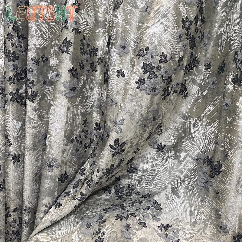 rideau opaque blanc fleurs dorées élégant salon chambre maison moderne ruban pompons luxe