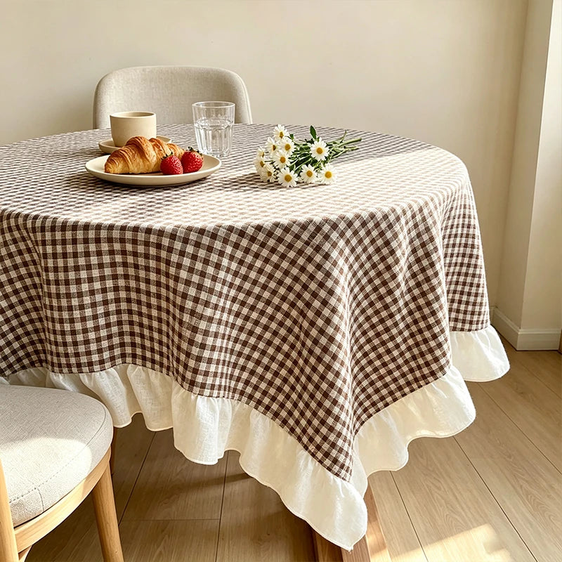 nappe table carreaux marron blanc volants classique rustique cuisine restaurant fêtes mariage