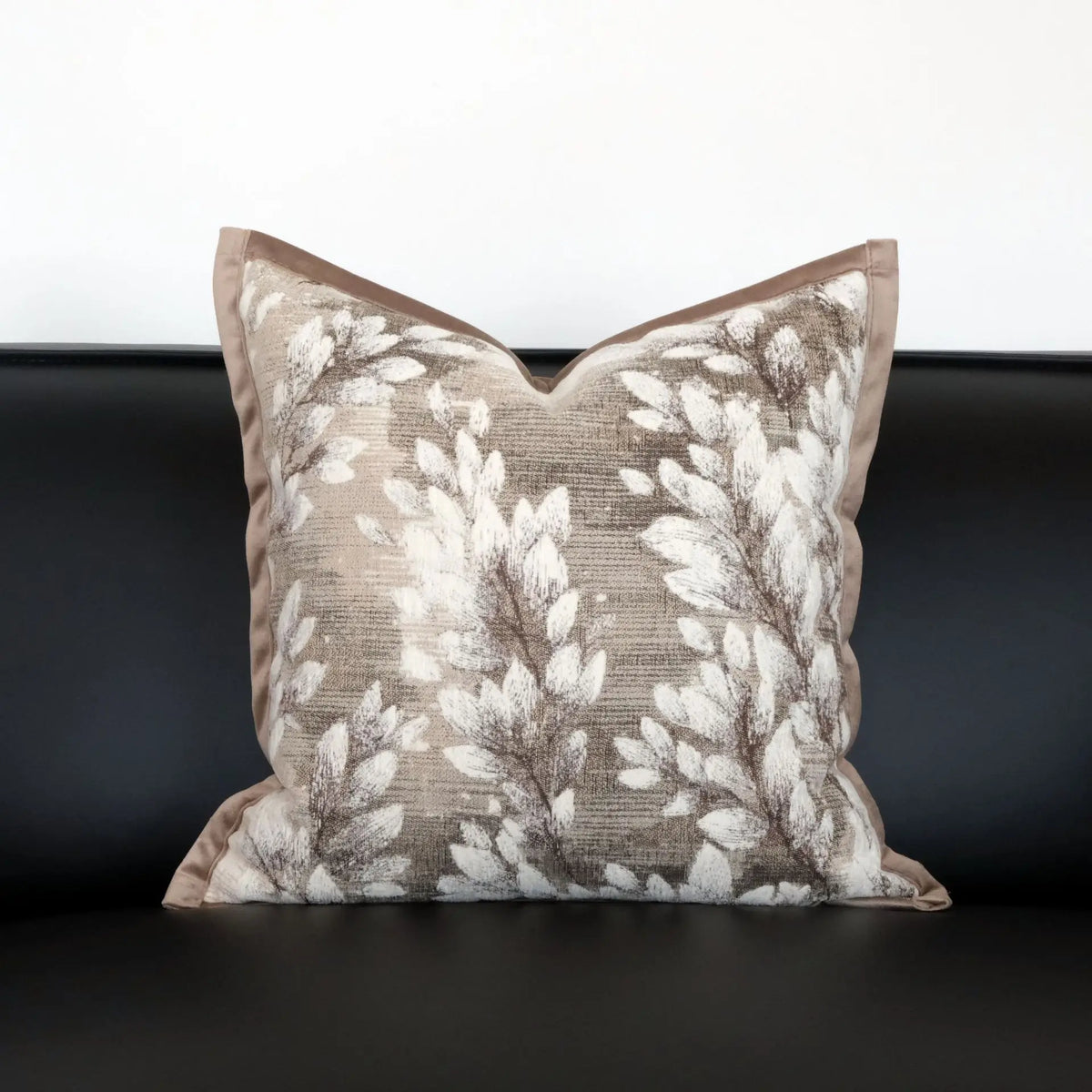 housse coussin motif floral blanc beige contemporain décoratif auto adhésif polyester