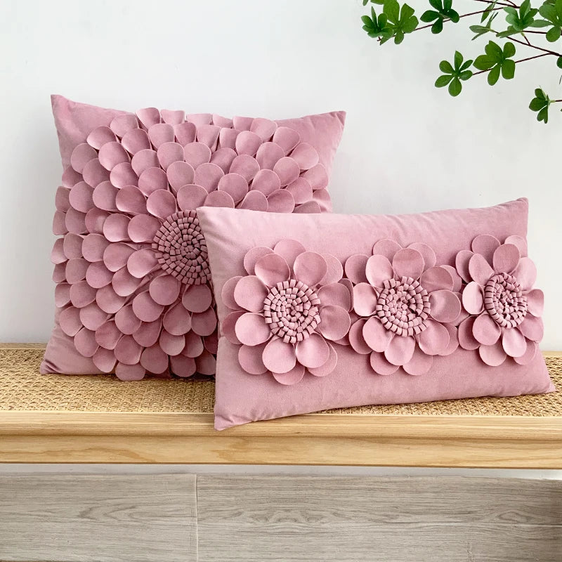 coussin velours moderne motif fleurs relief jaune gris rose blanc décoration intérieure sofa chaise