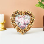 cadre photo or rose moderne baroque roses sculptées fond floral support noir