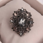 broche vintage strass métal ornements élégants femme décoration manteau robe festive
