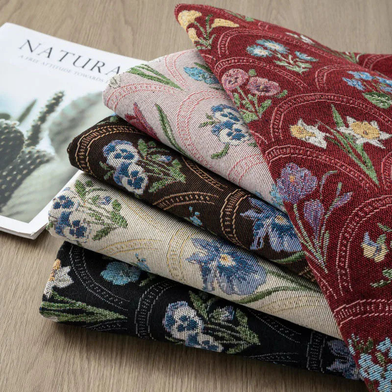 tissu brodé fleurs colorées marron noir beige rouge classique 148cm large confection coussins nappes
