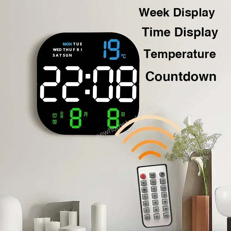 Horloge murale LED blanche moderne accrochée dans un salon