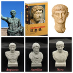 statues romaines antiques blanc bustes historiques détails classiques socle carré blanc