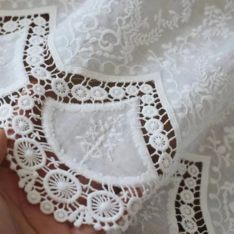 serviette table dentelle blanche motifs floraux classique romantique réutilisable extérieure intérieure blanc hiver été