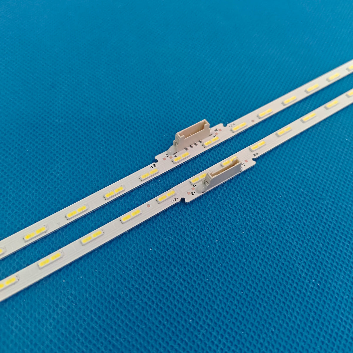 ruban led blanc continu diodes alu moderne fixation invisible connecteur électrique