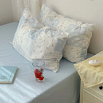 ensemble literie moderne patchwork bleu clair drap plat taies oreillers coussin decoratif