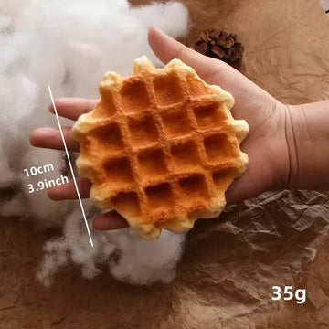 fausse gaufre décorative jaune doré crème fouettée fraise coeur décoration murale