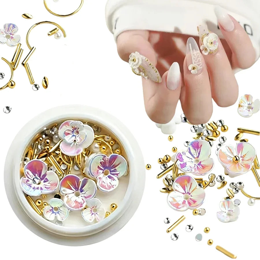 accessoires nail art fleurs blanc doré irisées strass coquillage japonais