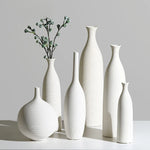 vases céramique blancs rayures horizontales modernes fleurs artificielles