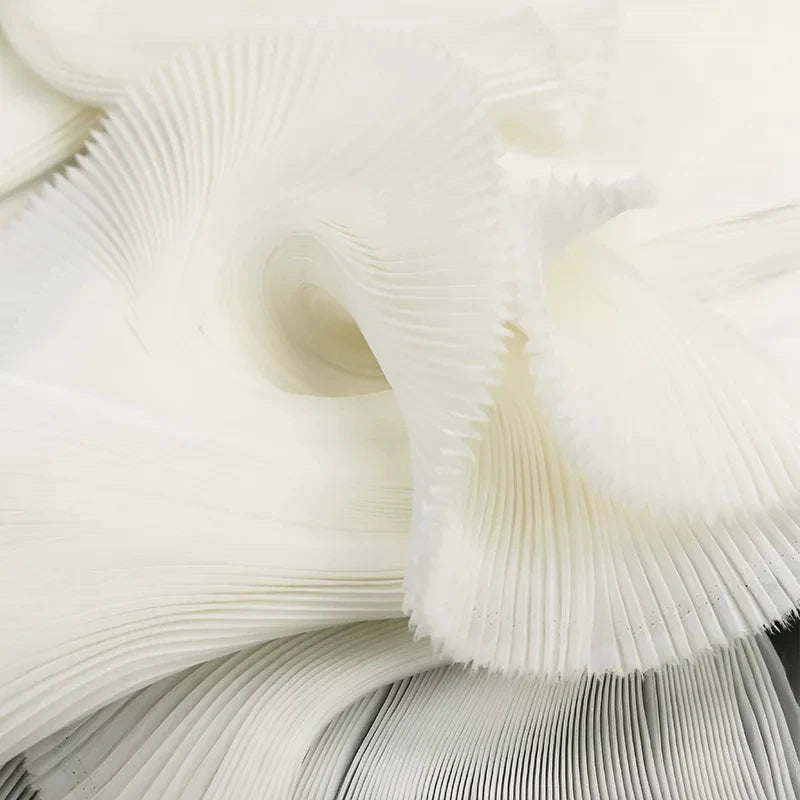 tissu polyester blanc rayures verticales robe soirée élégante jupe plissée manches longues haute couture
