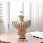 vase moderne céramique blanc noir rouge ondulé fleurs décoration intérieur salon