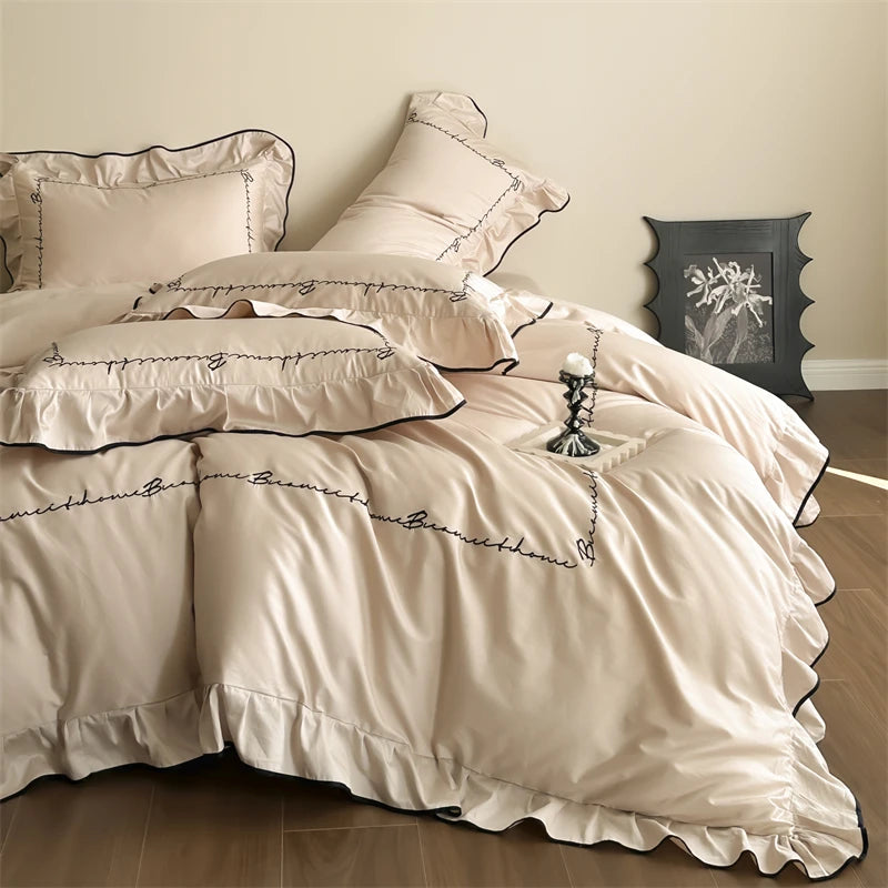 ensemble literie blanc noir broderie classique drap housse taies oreiller élégant coton volants fronces