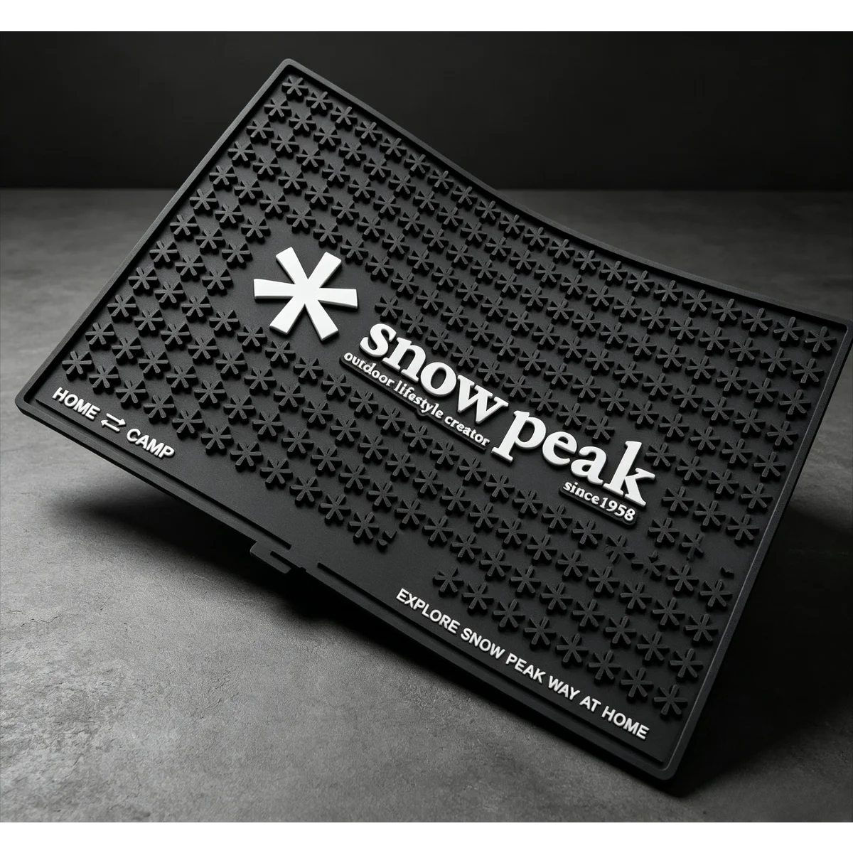 tapis sol silicone noir blanc étoiles relief snow peak 36x25 cm