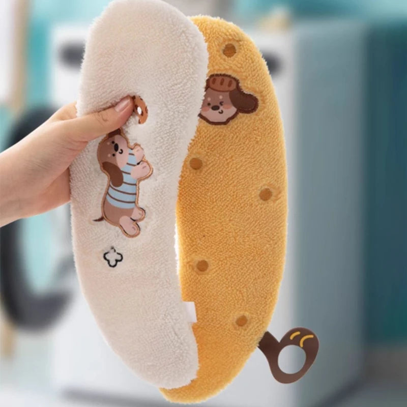 couvre siege toilette peluche blanc jaune imprimé chien doux decoratif anneaux métalliques salle bain