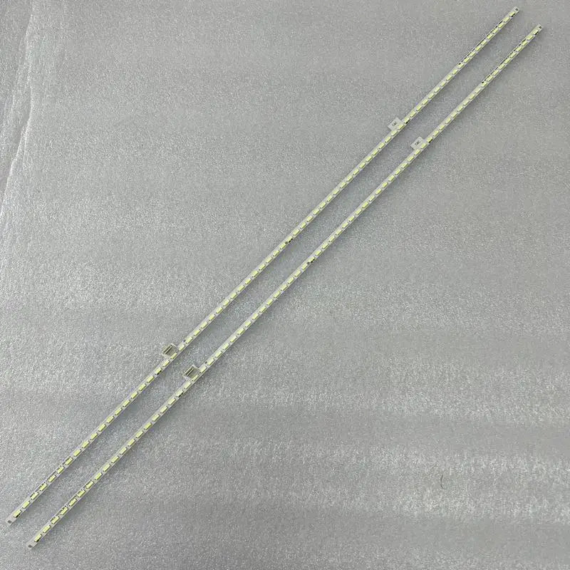 bande led blanc jaune continue diodes modernes sans cable fixations invisibles connecteurs extremities