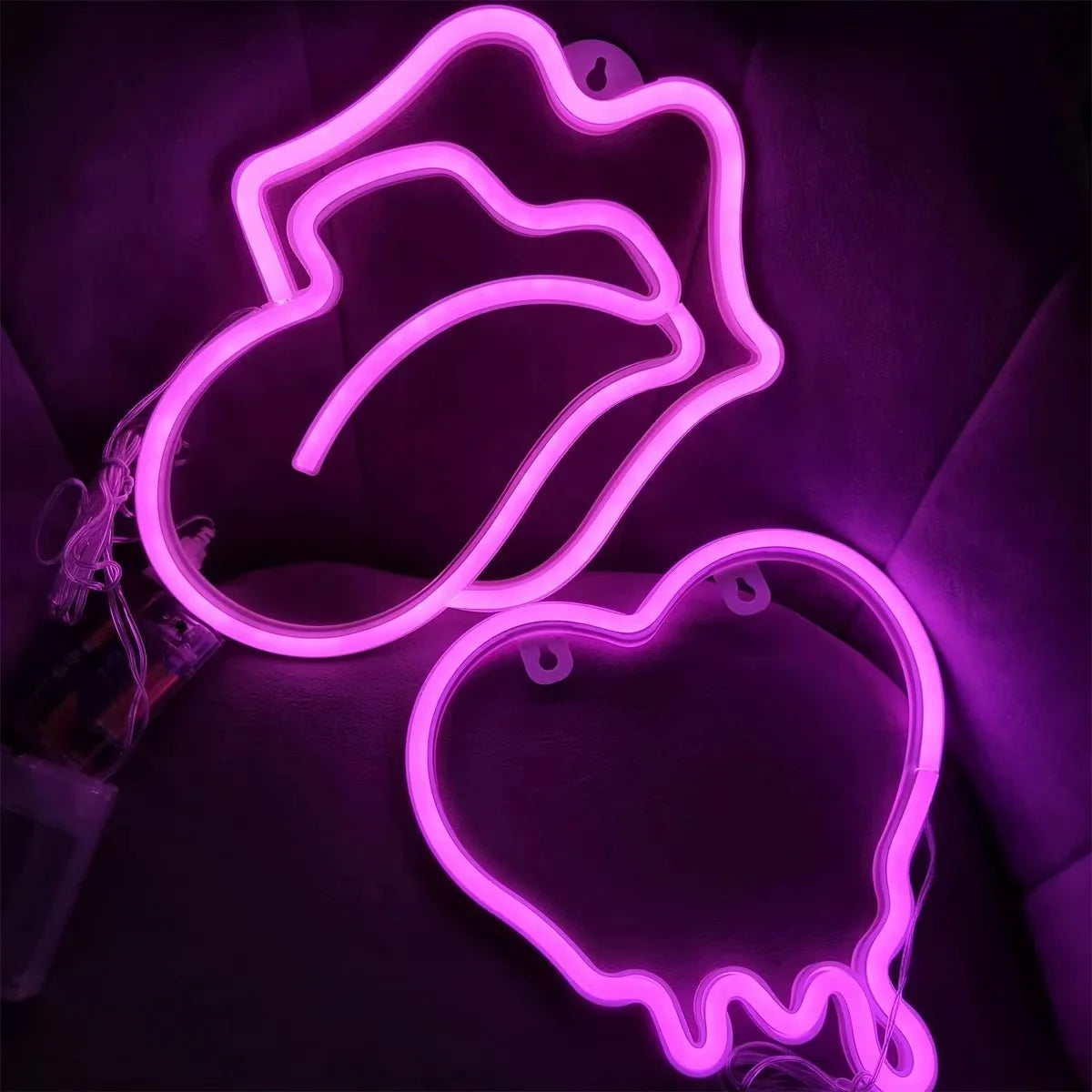 néon cœur forme lèvres motif langue rose rouge moderne lumineux décoration chambre salon fête