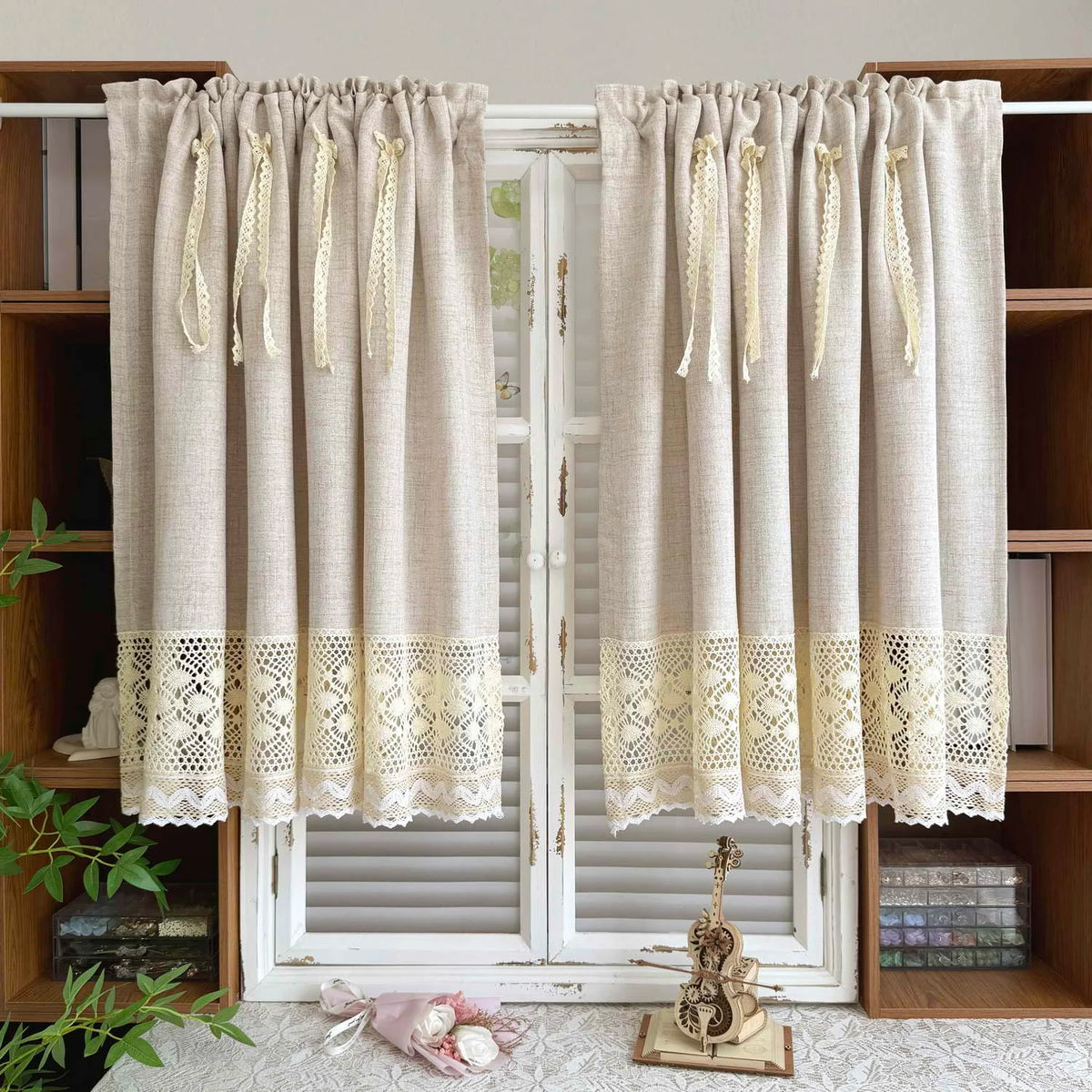 rideau polyester opacité beige clair texture lin bordure dentelle classique rustique