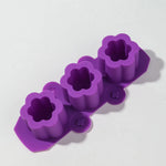 moules gâteaux silicone étoiles fleurs violet rouge bleu moderne motifs géométriques opaques