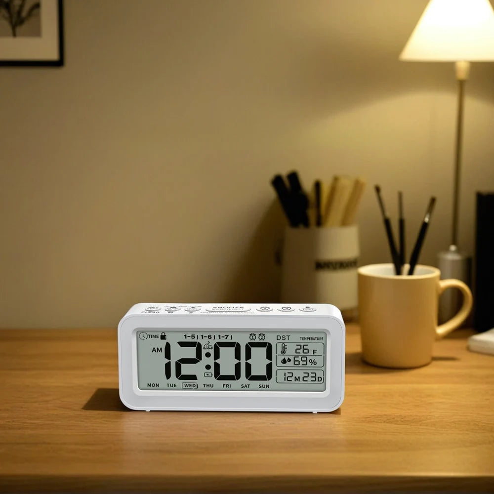horloge numérique minimaliste blanc noir affichage heure calendrier température humidité deux alarmes mode nuit