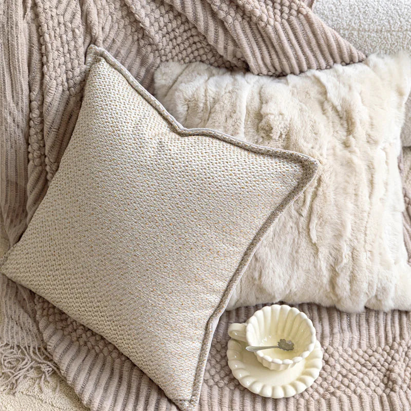 housse coussin carré motif léopard géométrique zigzag texture bouclée moderne polyester