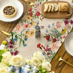 nappe rectangulaire table runner floral motifs fleurs papillons couleur beige rouge verte rustic champêtre