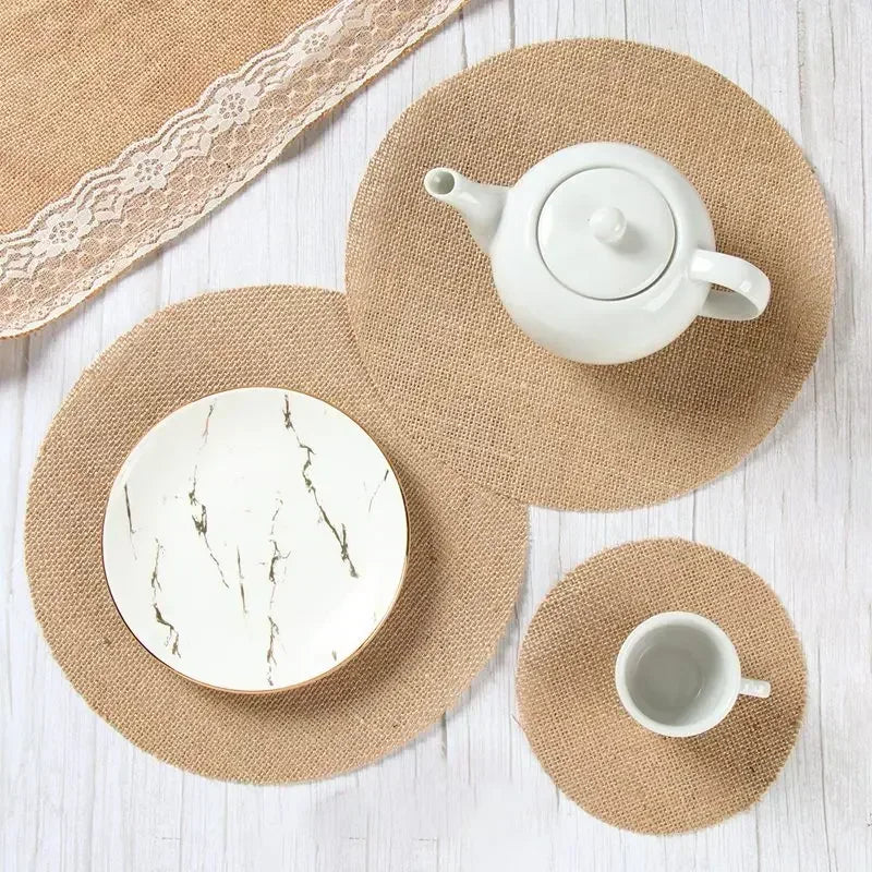 serviettes table toile jute beige rustique respectueuses l'environnement assiettes tasses théière decoration table