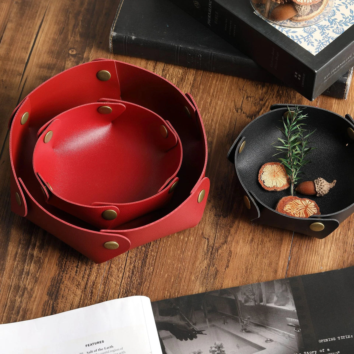 coupelles simili cuir rouge noir bleu modernes rubans pinces stylos