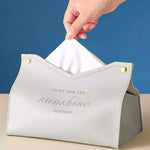 sac mouchoirs cuir rouge moderne écriture gravée dorés élégant papiers hygiéniques