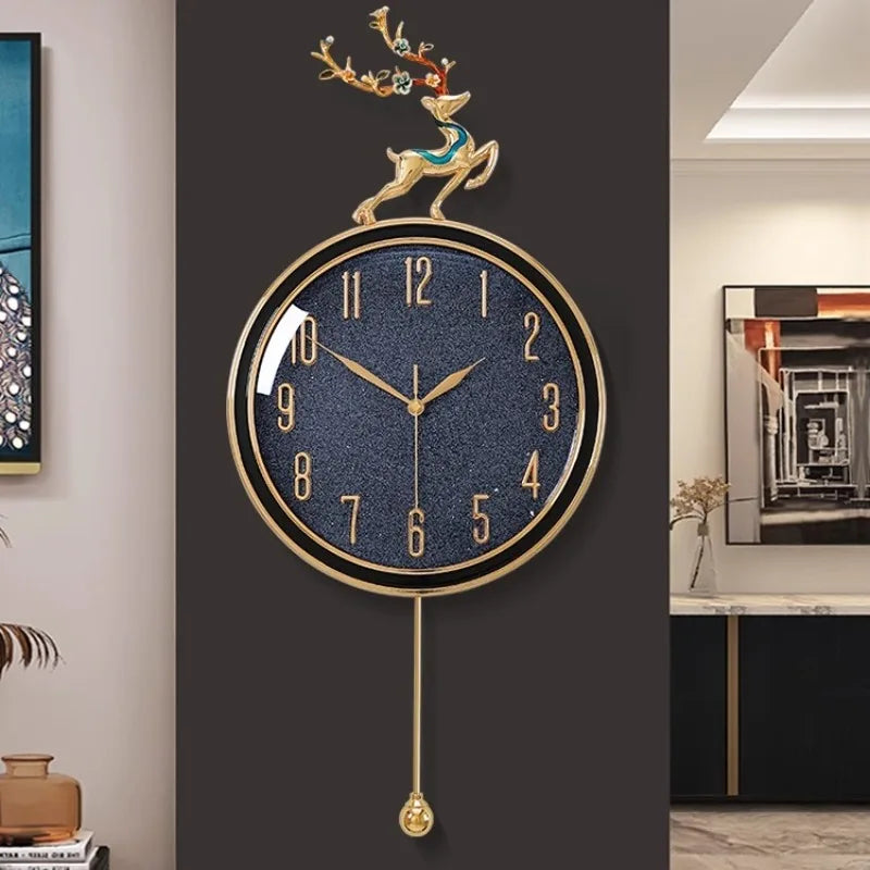 horloge murale moderne or bleu cerf décoration festive salon round métal doré