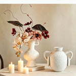 vase moderne minimaliste blanc opaque aspect grumeleux décoration table arrangement floral