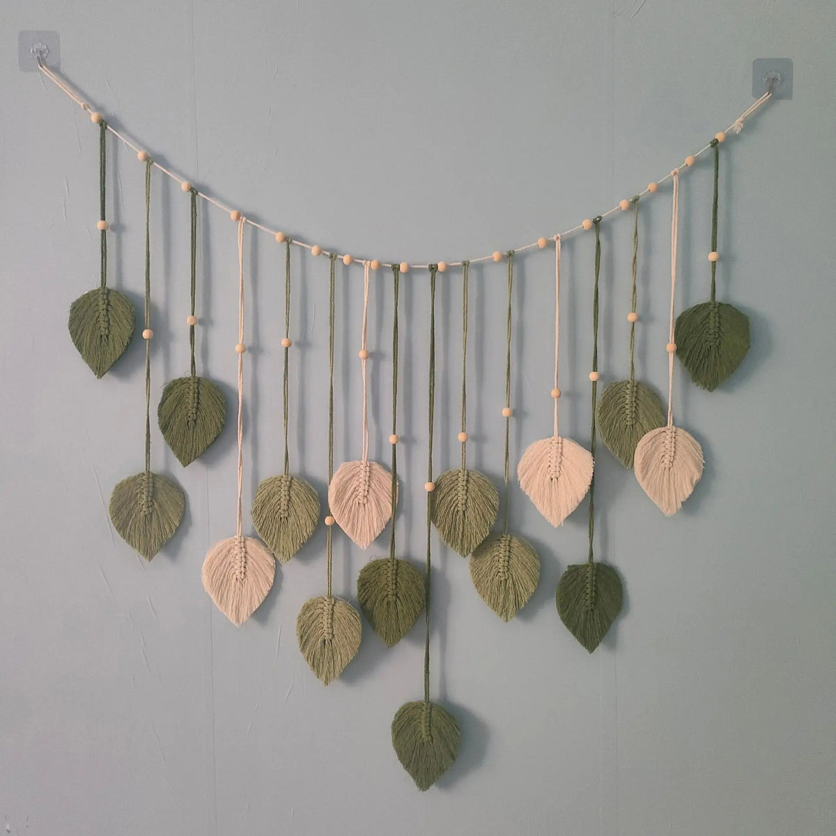 guirlande feuilles tissées boho vert blanc marron rose clips artisanal salon chambre