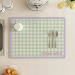 tapis table rectangulaire motif carreaux vichy couverts cuisine salle manger
