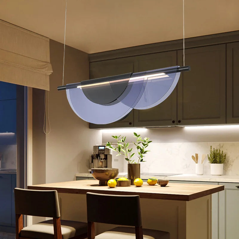 suspension lumineuse moderne blanc beige doré demi cercles translucides opaques chambre salon