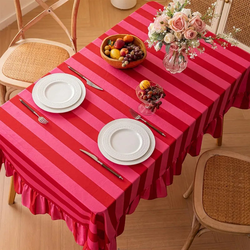 nappe rayée rouge rose moderne anti rayures volants table manger décoration maison festive polyester