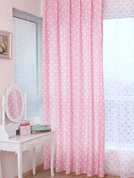 rideaux semi transparents pois roses fond rose tissu texturé moderne intérieur décoration féminine tringle